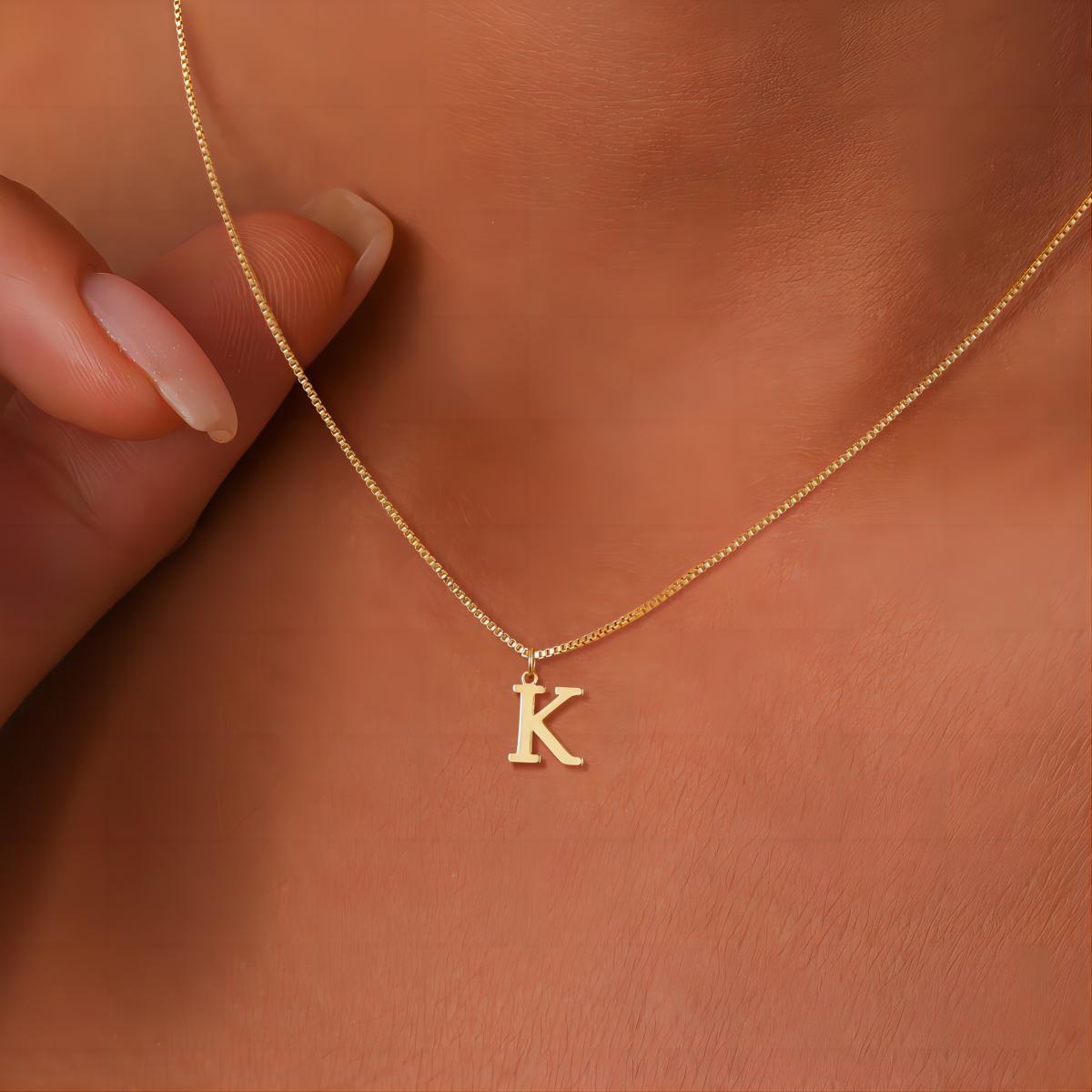 Collana con iniziali di lettere d'amore