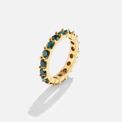 Anillo de cristal con belleza esmeralda