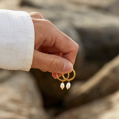 Pendientes de aro Bella con perlas de agua dulce