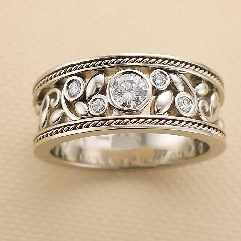 Anillo vintage de plata con circonitas