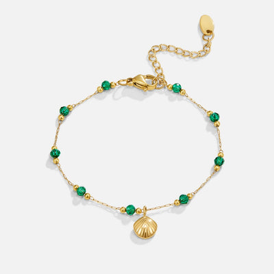 Pulsera Nerissa con Concha Dorada y Cuentas Verdes