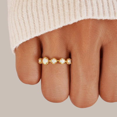 Anillo de piedra de ópalo Tiffany